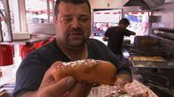 Moderne Wunder – Charlie Boghosian, Gründer und Besitzer des "Chicken Charlie's"