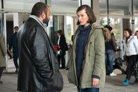Jagd durch London – Kate (Milla Jovovich) befindet sich auf der Flucht und weiß nicht, wem zu trauen ist.