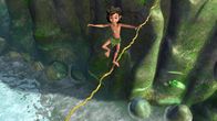 Das Dschungelbuch – Mogli versucht auf einem Seil das Wasser zu überqueren. Ob das gut geht?