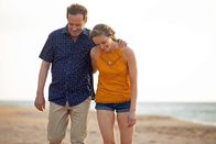 Death in Paradise – DI Jack Mooney (Ardal O'Hanlon) vermisst seine in London lebende Tochter Siobhan (Grace Stone) sehr und er steht vor einer wichtigen Entscheidung.