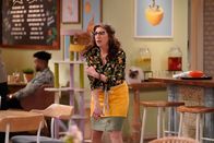 Call Me Kat – Kat (Mayim Bialik)
