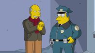Die Simpsons – Steve Ballmer (l.); Chief Wiggum (r.)