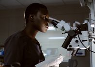 Atlanta Medical – Dr. Mina Okafor (Shaunette Renée Wilson) ist eine aufstrebende Chirurgin. Doch ein Kollege legt ihr große Steine in den Weg ...
