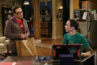 The Big Bang Theory – Leonard Hofstadter (Johnny Galecki, l.); Sheldon Cooper (Jim Parsons, r.)