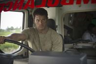 Java Heat - Insel der Entscheidung – Als FBI Agent ist Jake Travers' (Kellan Lutz) Spezialität, Terroristen aufzuspüren und auszuschalten. Nachdem der Sultan von Java von Terroristen ermordet wurde, führt ihn sein neuer Auftrag nach Indonesien. Kaum angekommen, wird ein hochrangiges Mitglied der Königsfamilie entführt ...
