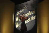 Die Rebellin – Betty (Anna Fischer) singt "Ein Herz ist zu verschenken".