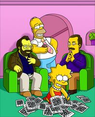 Die Simpsons – Mit Hilfe von Rätselbauer Merl Reagle (l.) und dem Herausgeber der New York Times-Kreuzworträtsel, Will Shortz (r.), hat Homer (2.v.l.) eine versteckte Botschaft für Lisa (2.v.r.) vorbereitet.