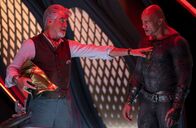 Black Adam – Kent Nelson / Doctor Fate (Pierce Brosnan, l.); Teth-Adam / Black Adam (Dwayne "The Rock" Johnson, r.)