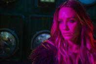 The Strain – (3. Staffel) - Nachdem die Gruppe zum größten Teil auseinandergebrochen ist, sucht Dutch (Ruta Gedmintas) nach ihrem Platz ...