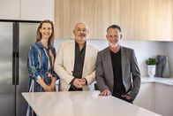 Unser Traumhaus: Umzug oder Umbau? – (v.l.n.r.) Anna; Neale Whitaker; Terence