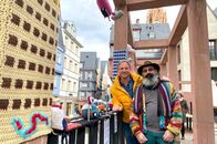 Tobis Städtetrip – Tobias Kämmerer mit David Wasser (re.) vom Projekt Wollkenkratzer.