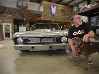Car Rescue - Ran an den Rost! – Shag and dog in front of the '71 Nova.