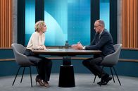 Caren Miosga – Caren Miosga und Friedrich Merz (CDU); ARD/NDR CAREN MIOSGA Uhr im ERSTEN. Caren Miosga und Friedrich Merz (CDU)