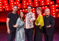 Kabarettgipfel – Gernot Kulis, Lydia Prenner-Kasper, Martin Frank, Sonja Pikart Andreas Vitásek. Foto: ORF/E&A Film/Hubert Mican. Veröffentlichung honorarfrei nur für redaktionelle Berichterstattung in Sendungszusammenhang und mit Copyrightangabe. Kontakt: foto@orf.at