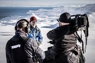 Biwak – Wenn im Sommer noch Winter herrscht - das BIWAK-Filmteam auf Island. (Foto ist für alle fünf Teile verwendbar)