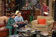 The Big Bang Theory – Haben eine besondere Aufgabe zu bewältigen: Leonard (Johnny Galecki, r.), Sheldon (Jim Parsons, M.) und Howard (Simon Helberg, l.) ...
