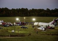 Flight – Geschafft: Whip ist es gelungen, auf einem Feld notzulanden. Fast alle Passagiere sind gerettet