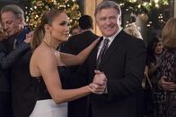 Manhattan Queen – Maya (Jennifer Lopez, l); Anderson Clarke (Treat Williams, r.)