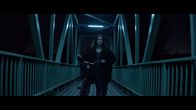 Cryptid – Lisa (Astrid Morberg) ist auf der Suche nach ihrem Bruder.