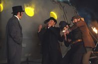 Murdoch Mysteries – Detective Murdoch (Yannick Bisson) undConstable Crabtree (Jonny Harris) werden gefangen genommen.