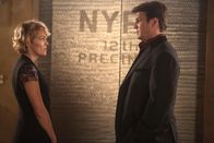 Castle – Zeugin Mia Lazlo (Stephnie Weir, l.) arbeitet nur sehr unfreiwillig mit Castle (Nathan Fillion, r.) zusammen, um einen Mord und Kunstraub aufzuklären ...