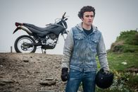 Safe House – Craig (Charlie Kelly) sucht Arbeit bei Tom, damit er sich etwas dazuverdienen kann.