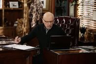 Last Man Standing – Hector Elizondo (Ed Alzate).