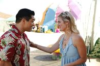 Crazy Ex-Girlfriend – Josh Chan (Vincent Rodriguez III, l.); Anna Hicks (Brittany Snow, r.)