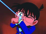 Detektiv Conan – Der eigentlich 17-Jährige Shin'ichi Kudo muss nun im Körper eines Grundschülers Fälle lösen, ohne erkannt zu werden, und nennt sich ab sofort Conan Edogawa ...