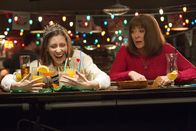 The Middle – Sue (Eden Sher, l.); Frankie (Patricia Heaton, r.)