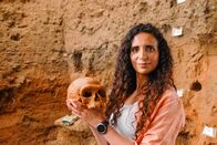 Humans - Geschichte der Menschheit – Paläoanthropologin Ella Al-Shamahi