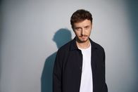 Studio Schmitt – Tommi Schmitt ist Gastgeber der neuen ZDFneo-Show "Studio Schmitt".
