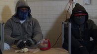 Drogen im Visier – PITTSBURGH, PENN.- 'Ghost' and 'Treal' mixing heroin.