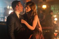 Velvet – Alberto Márquez (Miguel Ángel Silvestre, l.); Cristina Otegui (Manuela Velasco, r.)