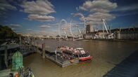 Fabriken der Superlative – CGI image - Two London Eye.