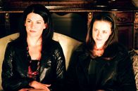 Gilmore Girls – (v.li.) Lauren Graham (Lorelai Gilmore), Alexis Bledel (Lorelai 'Rory' Leigh Gilmore).