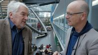 SMS - Schwanke meets Science – „Künstliche Intelligenz“ ist für den Informatiker Manfred Broy (links) nur eine Entwicklungsmöglichkeit der Digitalisierung. Er sieht in fast allen Lebensbereichen, wie sich die Digitalisierung in unser Leben drängt und es verändert.