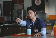 Scrubs - Die Anfänger – J.D.s (Zach Braff) letzter Tag im Sacred Heart Krankenhaus ist angebrochen. Er hat einen neuen Job angenommen, um in der Nähe von seinem Sohn zu sein ....