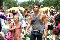 These Final Hours – James (Nathan Phillips) und Rose (Angourie Rice) auf der Party.