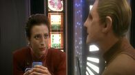 Star Trek - Deep Space Nine – Kira Nerys (Nana Visitor) und Constable Odo (Rene Auberjonois)