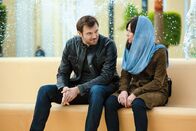 Homeland – Yevgeny Gromov (Costa Ronin, l.); Carrie Mathison (Claire Danes, r.)