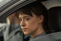 Normal People – Marianne (Daisy Edgar-Jones) ist in der Schule alles andere als beliebt.
