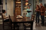 Last Man Standing – v.r.) und Mike (Tim Allen, r.) sind davon wenig begeistert ...