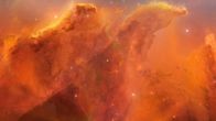 Strip the Cosmos - Im Innersten des Universums – Gigantische Gas- und Staubwolken im All liefern das Material, aus dem neue Sterne und Galaxien entstehen.