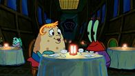 SpongeBob Schwammkopf – L-R: Mrs. Puff, Mr. Krabs