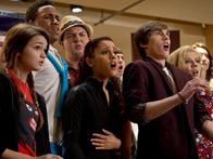 Swindle – L-R: Melissa Bing (Ciara Bravo), Ben Dupree (Chris O'Neal), Darren Vader (Noah Munck), Amanda Benson (Ariana Grande), Griffin Bing (Noah Crawford), Savannah Westcott (Jennette McCurdy)