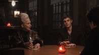 American Horror Story – L-R: Belle Noir (Frances Conroy) und Austin Sommers (Evan Peters)