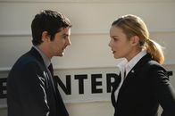 Geostorm – Max Lawson (Jim Sturgess, l.); Sarah Wilson (Abbie Cornish, r.)