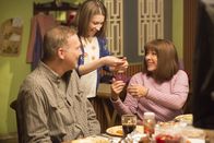 The Middle – (v.l.n.r.) Rusty (Norm MacDonald); Sue (Eden Sher); Frankie (Patricia Heaton)