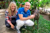 Verrückt nach Meer – Reiseleiter Bernd und Entertainment-Managerin Cori besuchen eine Wildtier Auffangstation in Costa Rica. Weiteres Bildmaterial finden Sie unter www.br-foto.de.